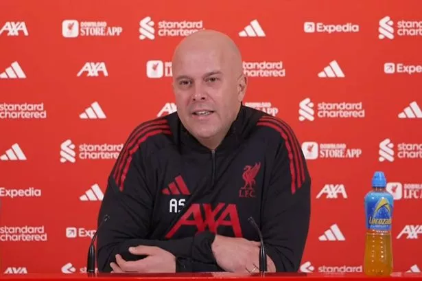 จากแพ้เละ…’สล็อท’ ชมหงส์ก้าวหน้า 2 เกมหลัง